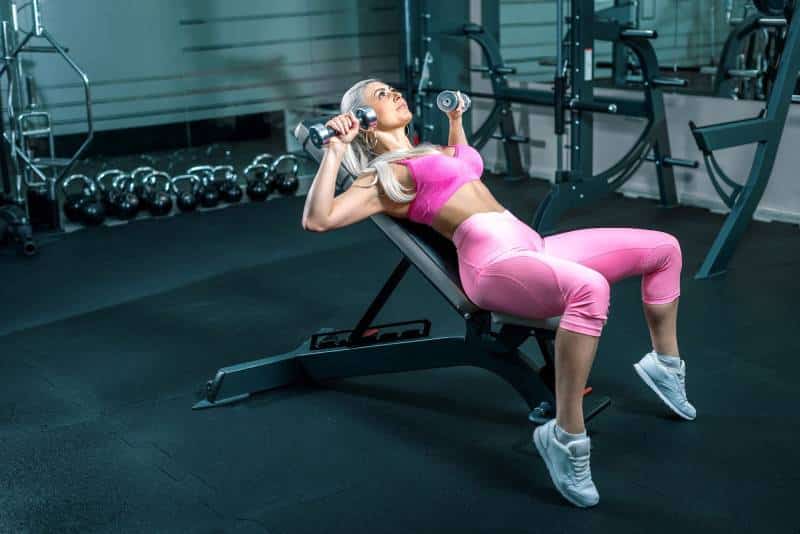 What Is an Incline Bench Press and What's the Best Angle for Performing It?