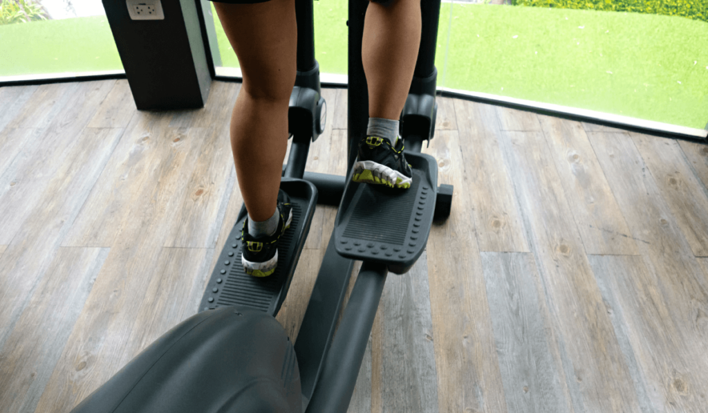 Knee Pain on Elliptical What are the solutions BoxLife Magazine