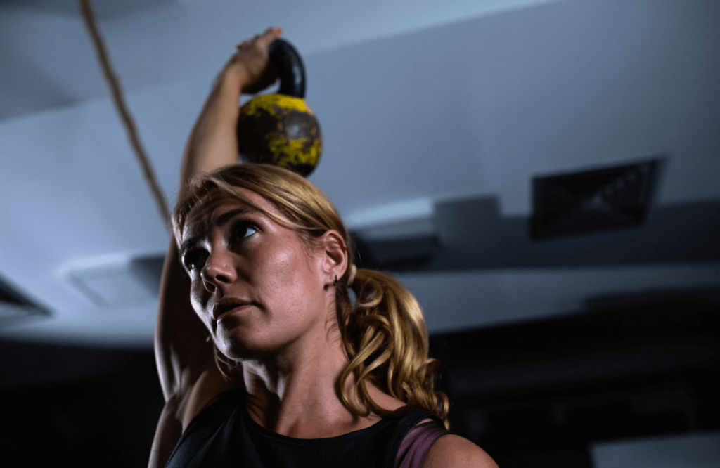 A woman during her kettlebell snatch workout