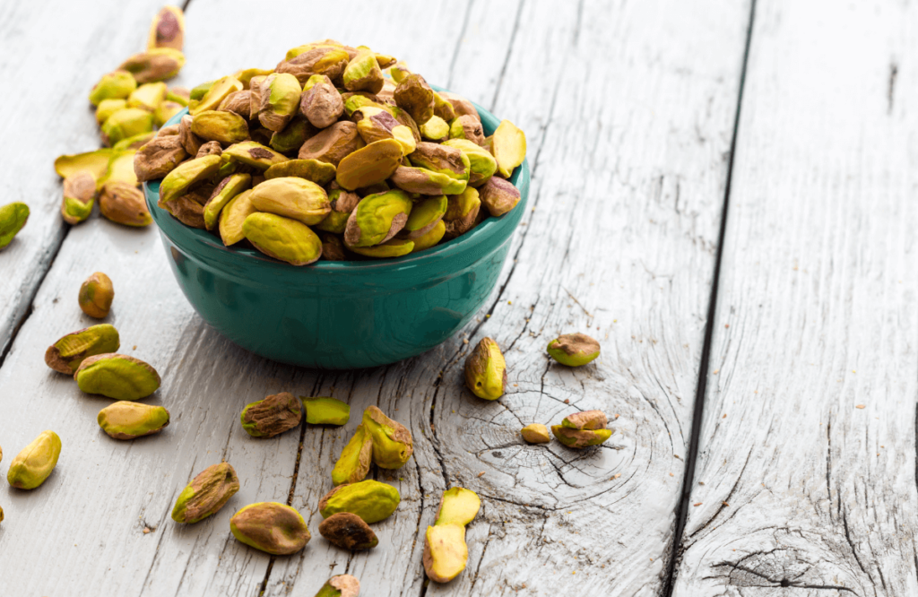 A bowl of pistachios