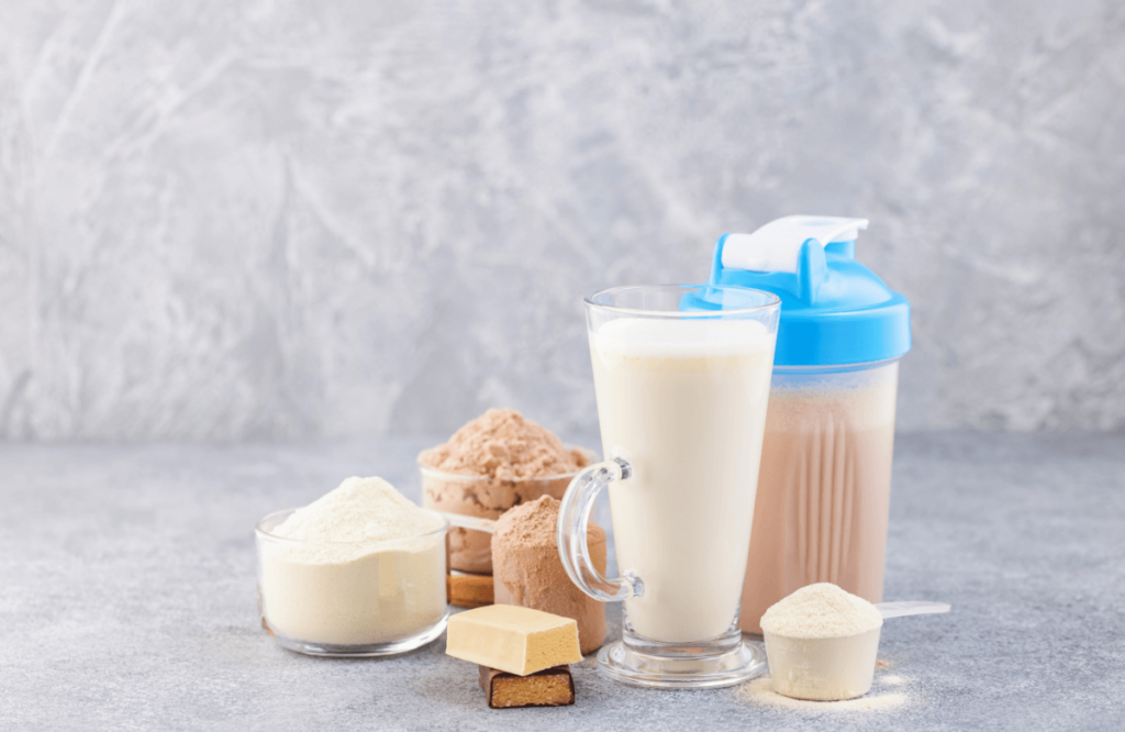 Protein Powder With Milk or Water: Which Is Better? 