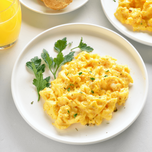 Scrambled Eggs With Fresh Veggies