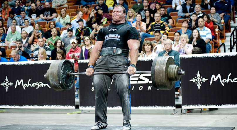 https://boxlifemagazine.com/wp-content/uploads/2014/11/weightlifting-belt-pros-and-cons.jpg