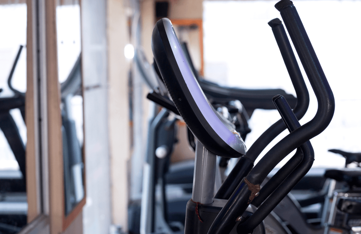 Sole E25 Elliptical Reviews Pros Cons and Features BoxLife