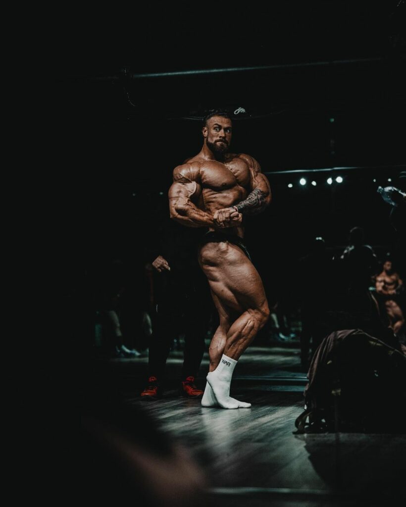Tout Savoir sur Chris Bumstead (Cbum): Mensurations, Entraînement