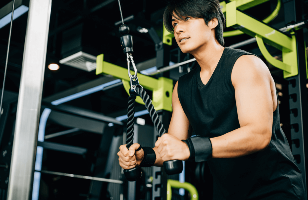 Extension Triceps Poulie Haute Comment Faire cet Exercice