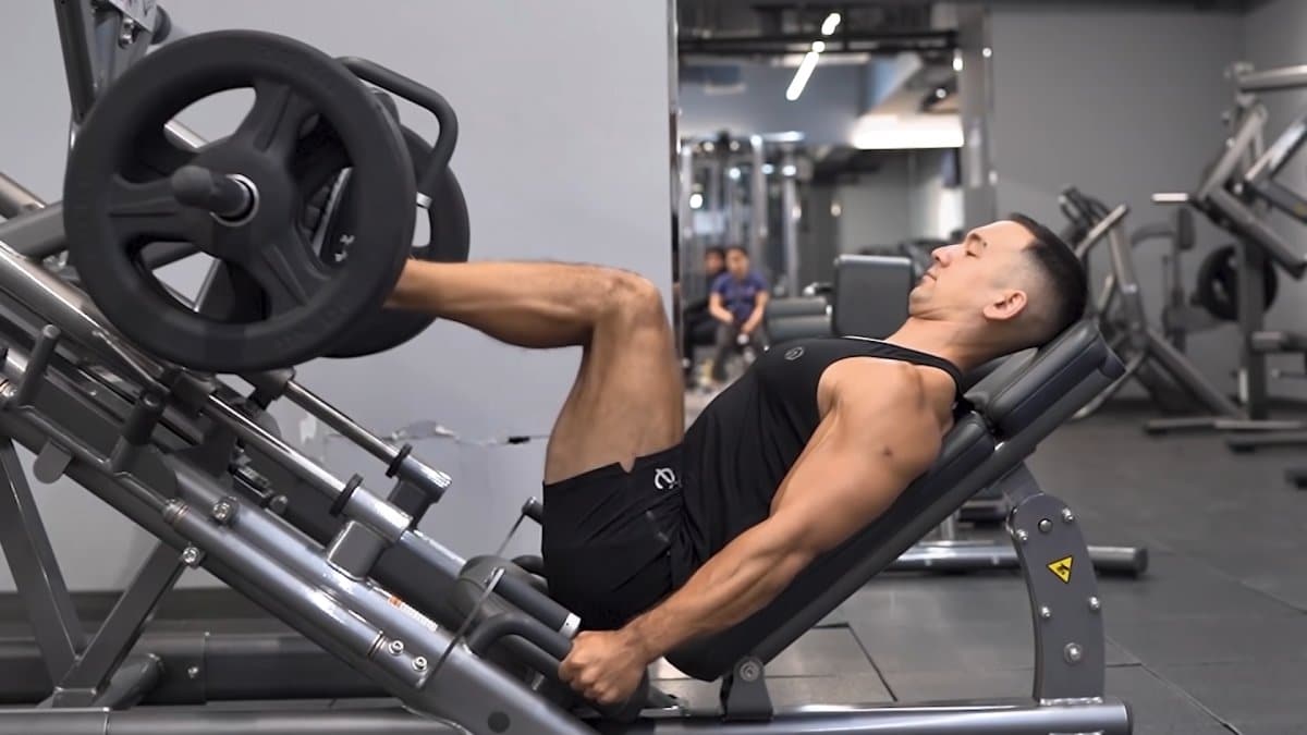 Leg Press Legends: What’s The Leg Press Average For Men and Women?