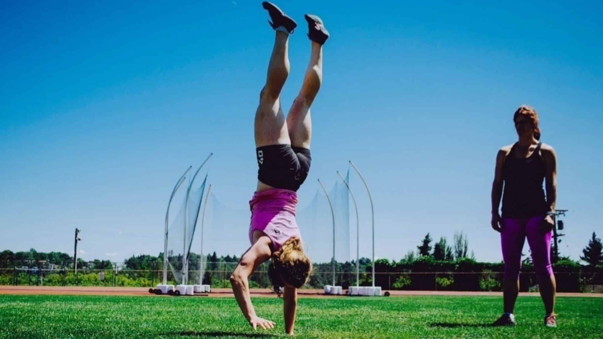 handstand-walk-2