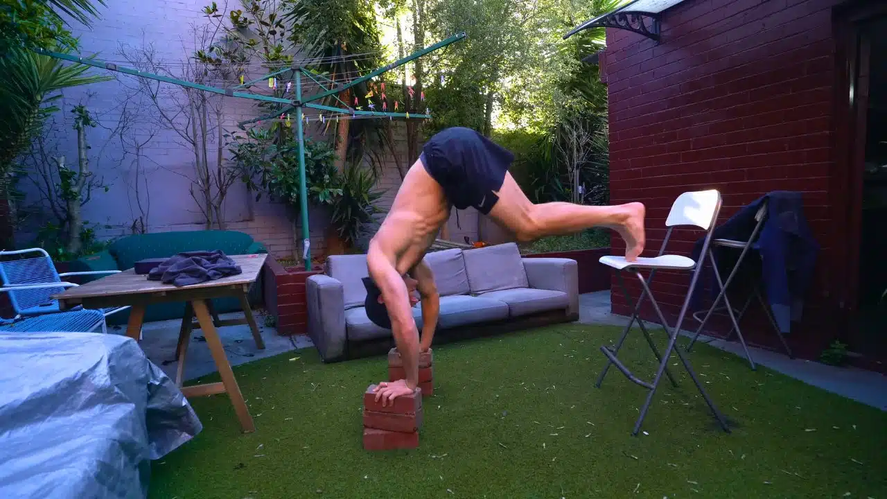 handstand-strength (1)