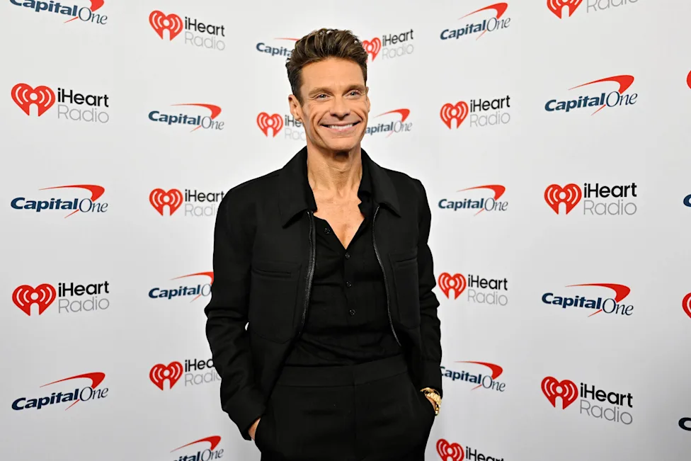 ryan-seacrest-secret-abs-crunches-routine